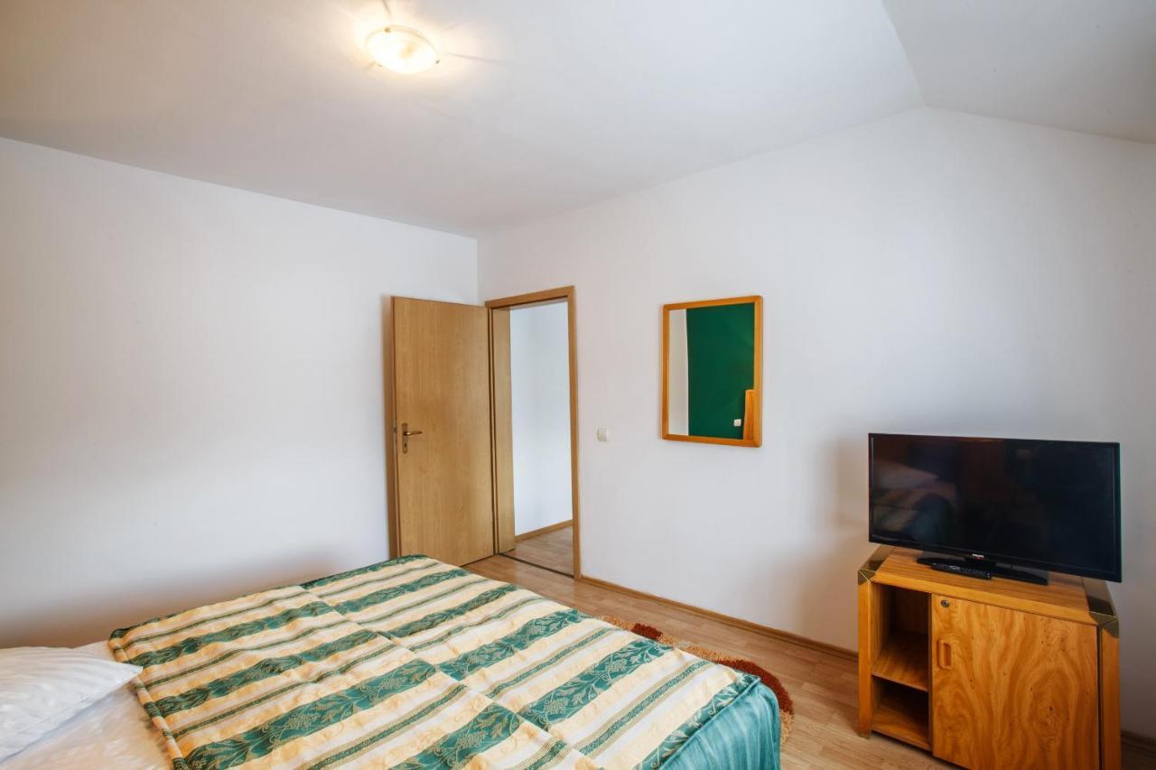 Domeniul Dracula Danes Hotel Екстериор снимка