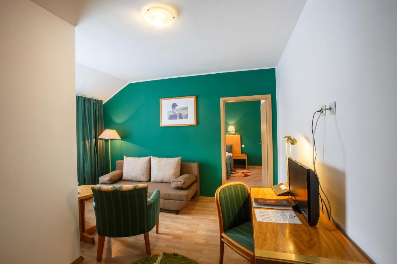 Domeniul Dracula Danes Hotel Екстериор снимка