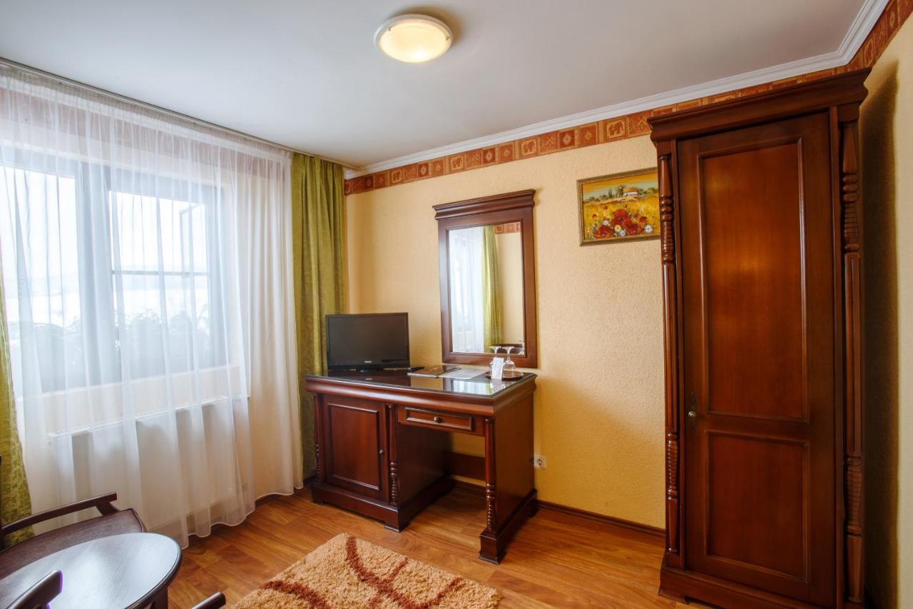 Domeniul Dracula Danes Hotel Екстериор снимка