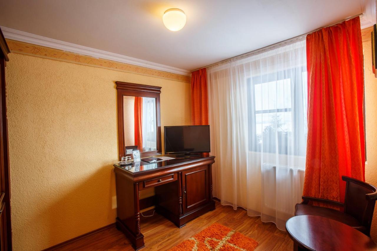 Domeniul Dracula Danes Hotel Екстериор снимка