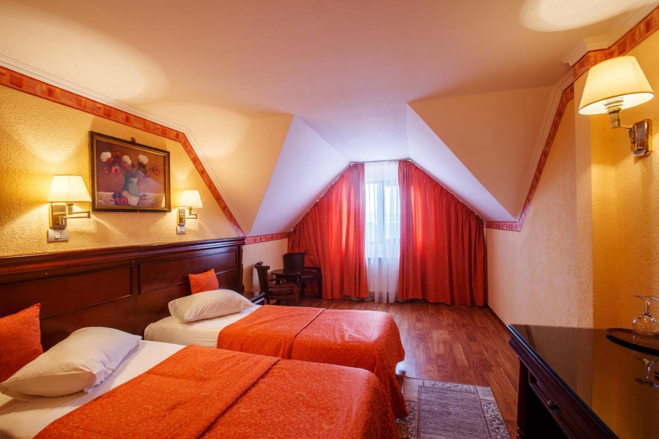 Domeniul Dracula Danes Hotel Екстериор снимка