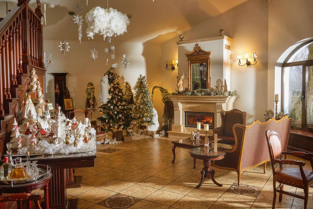 Domeniul Dracula Danes Hotel Екстериор снимка
